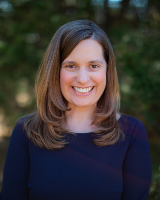 Headshot of Dr. Lori Rapp